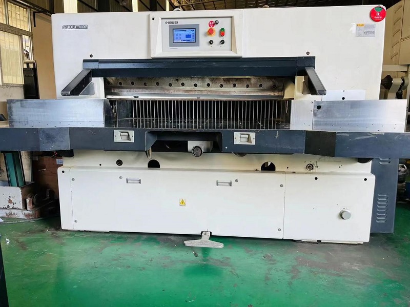 切紙機工作時，樓下聲音很大如何解決？